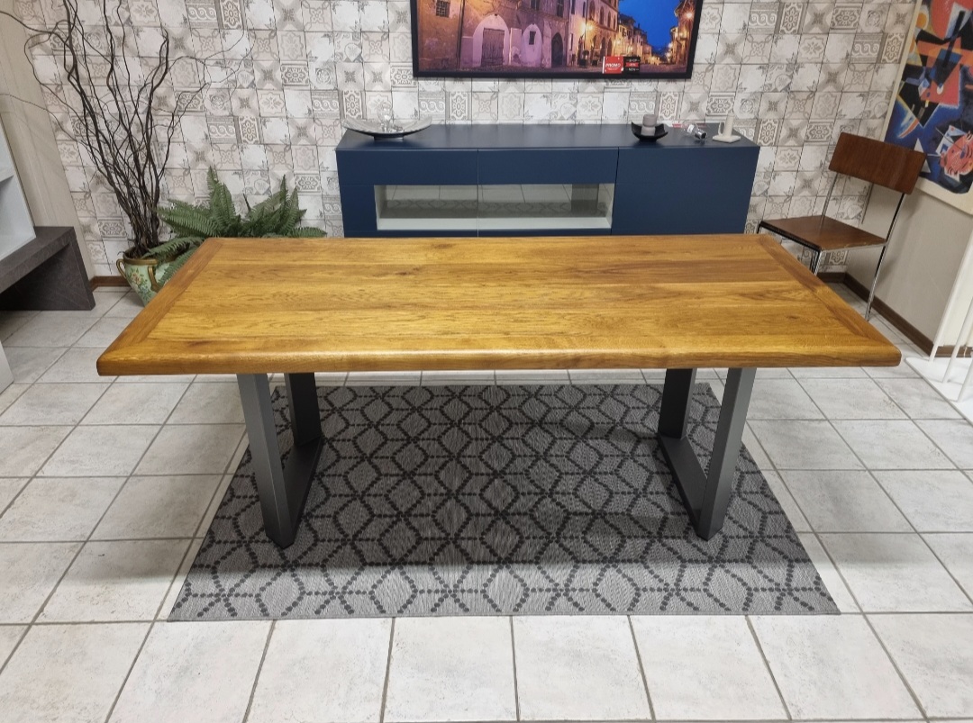 Tavolo fisso rovere 5,5 cm verniciato color miele satinato