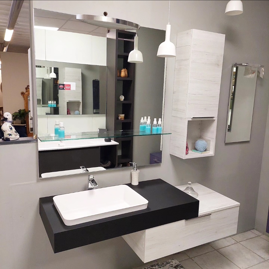 Composizione bagno EVO Nice Bagno laminato effetto venato grigio con maniglia cromata