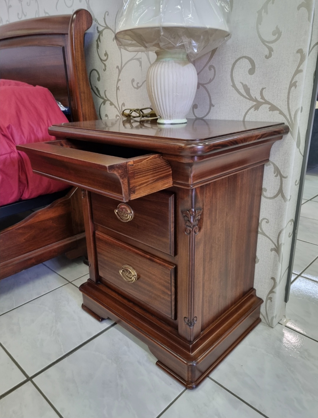 Camera da letto ELLEGI in legno massello