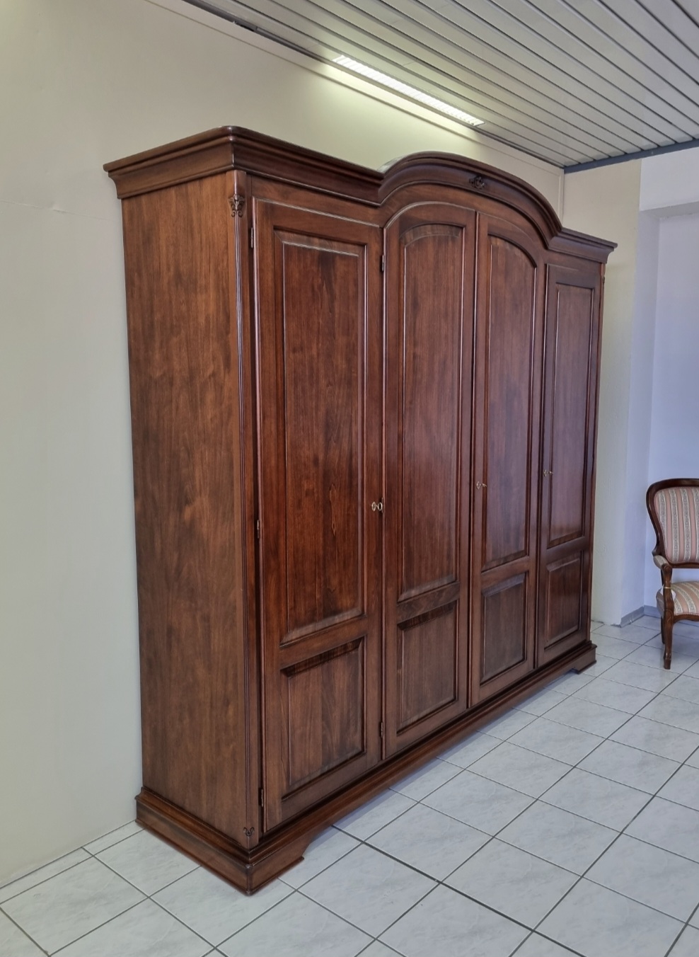 Camera da letto ELLEGI in legno massello