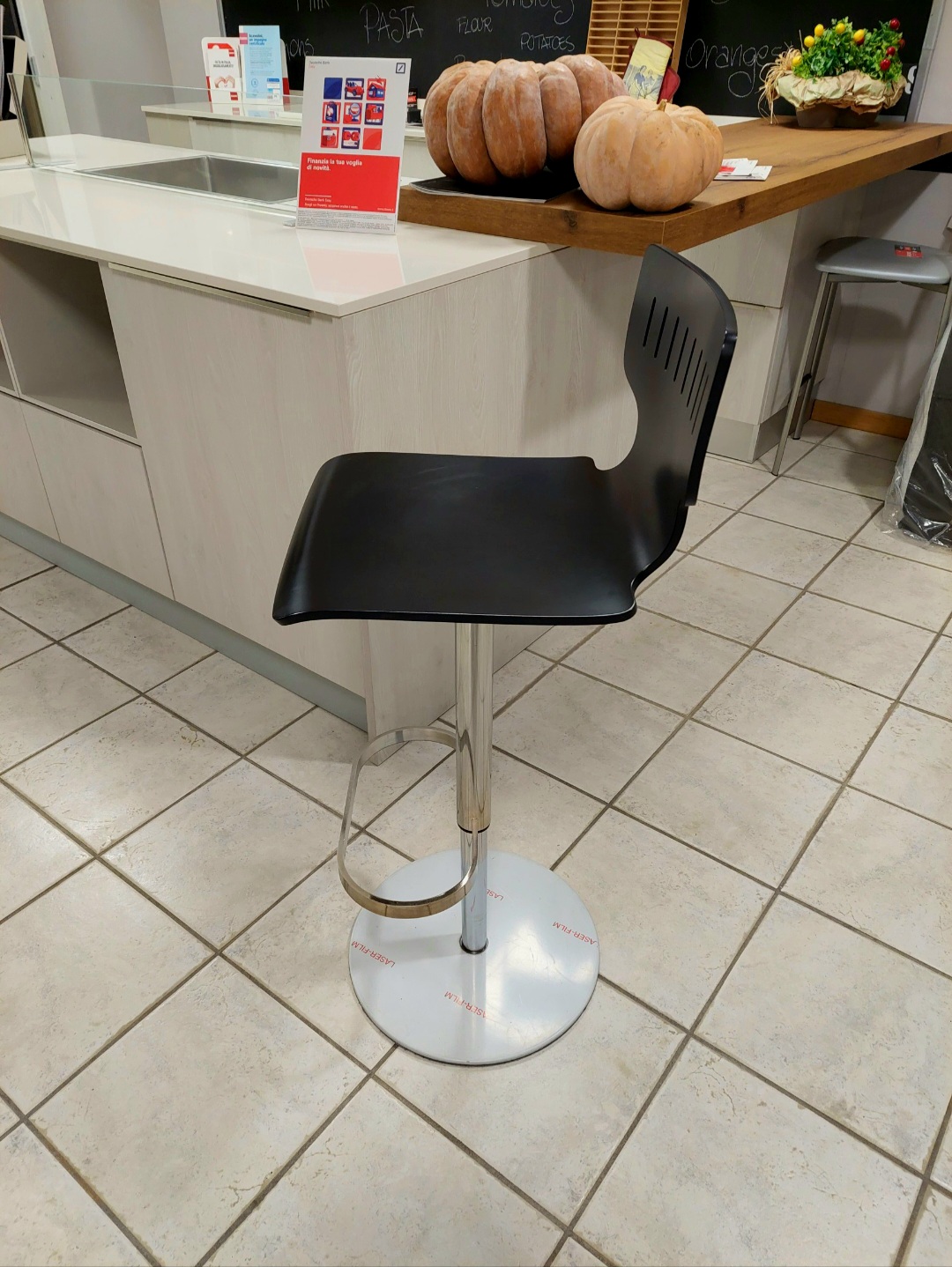 SGABELLO REGOLABILE ditta SCAVOLINI