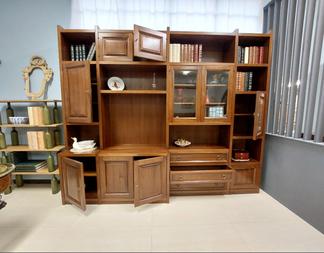 Parete soggiorno/libreria in noce tulipier massello
