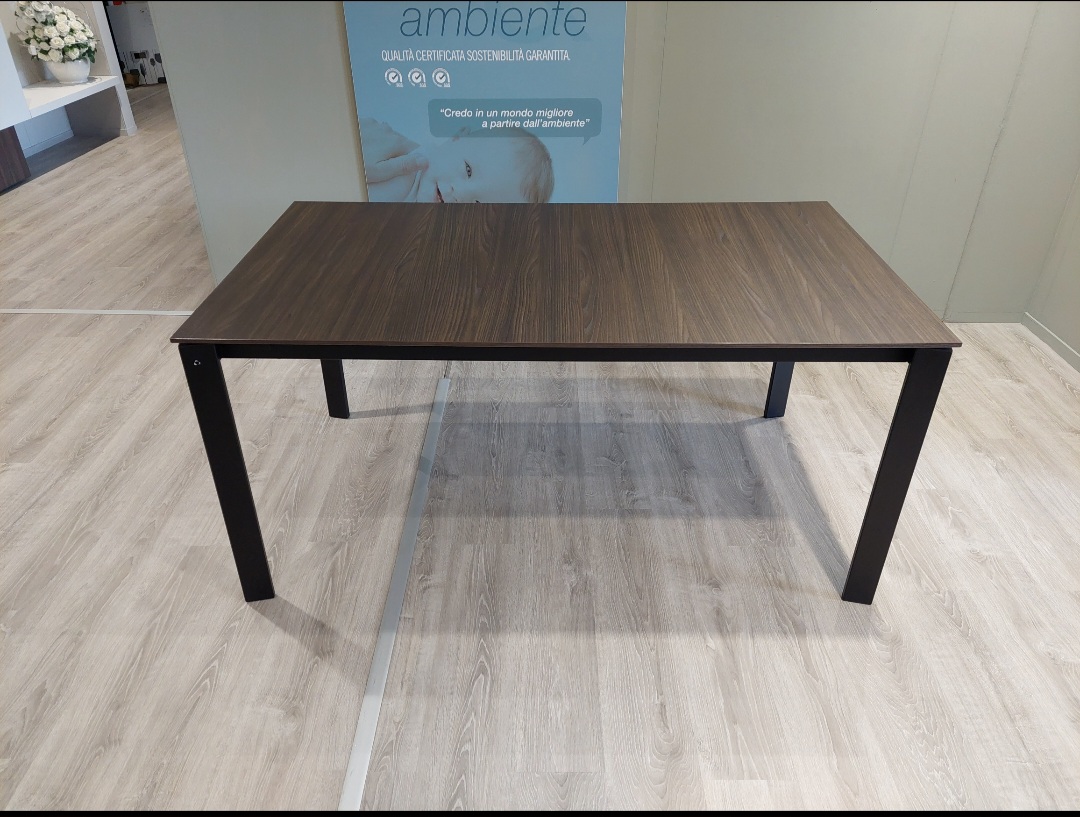 Tavolo EMMINENCE ditta CALLIGARIS