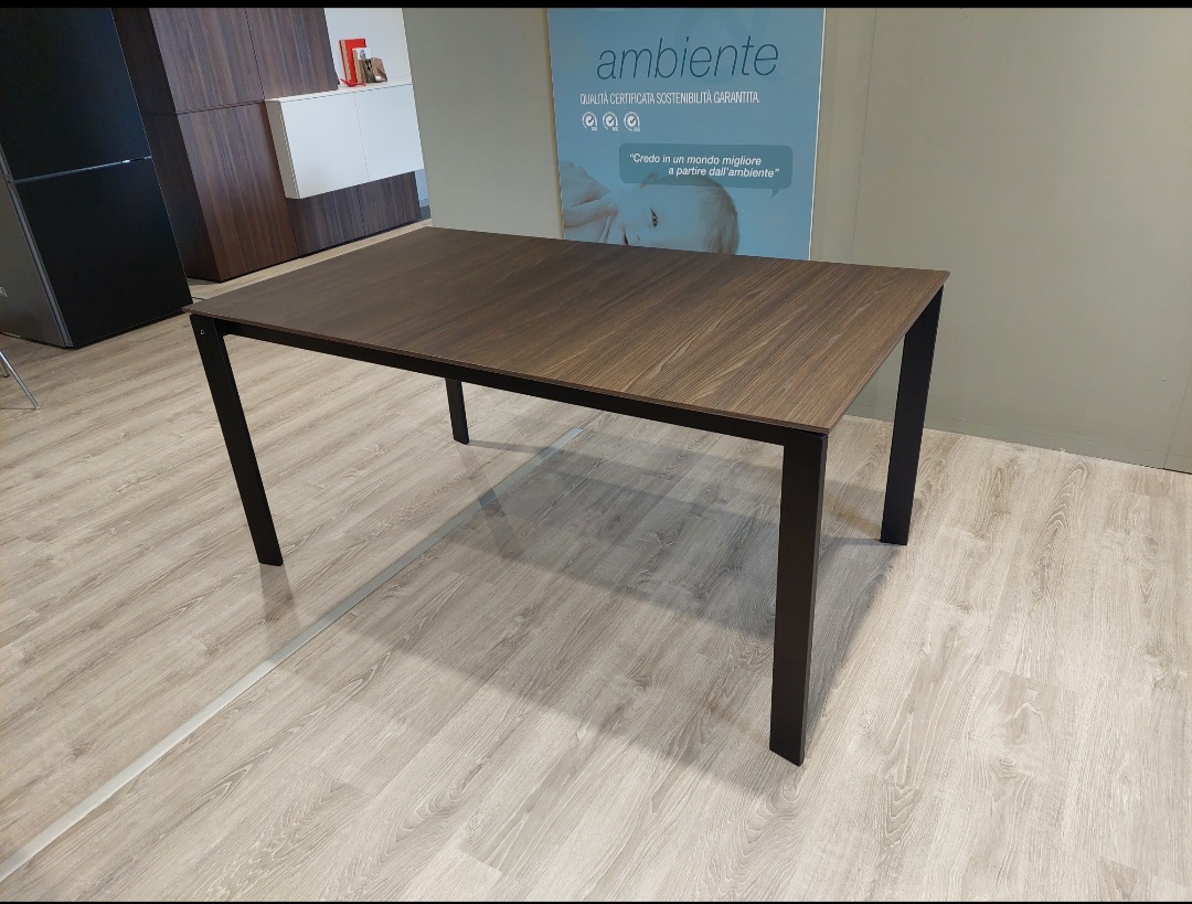 Tavolo EMMINENCE ditta CALLIGARIS
