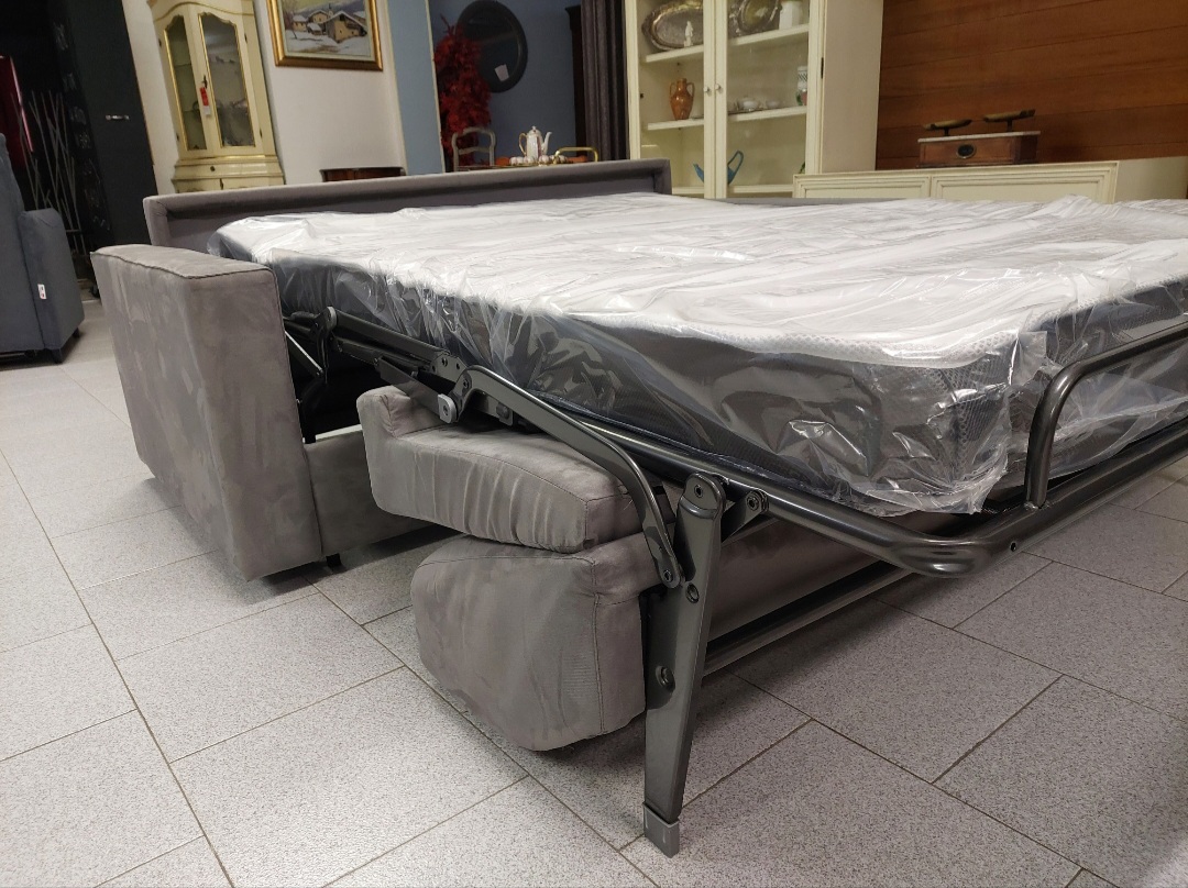 Divano letto GRAFI ditta MIFORM ITALIA