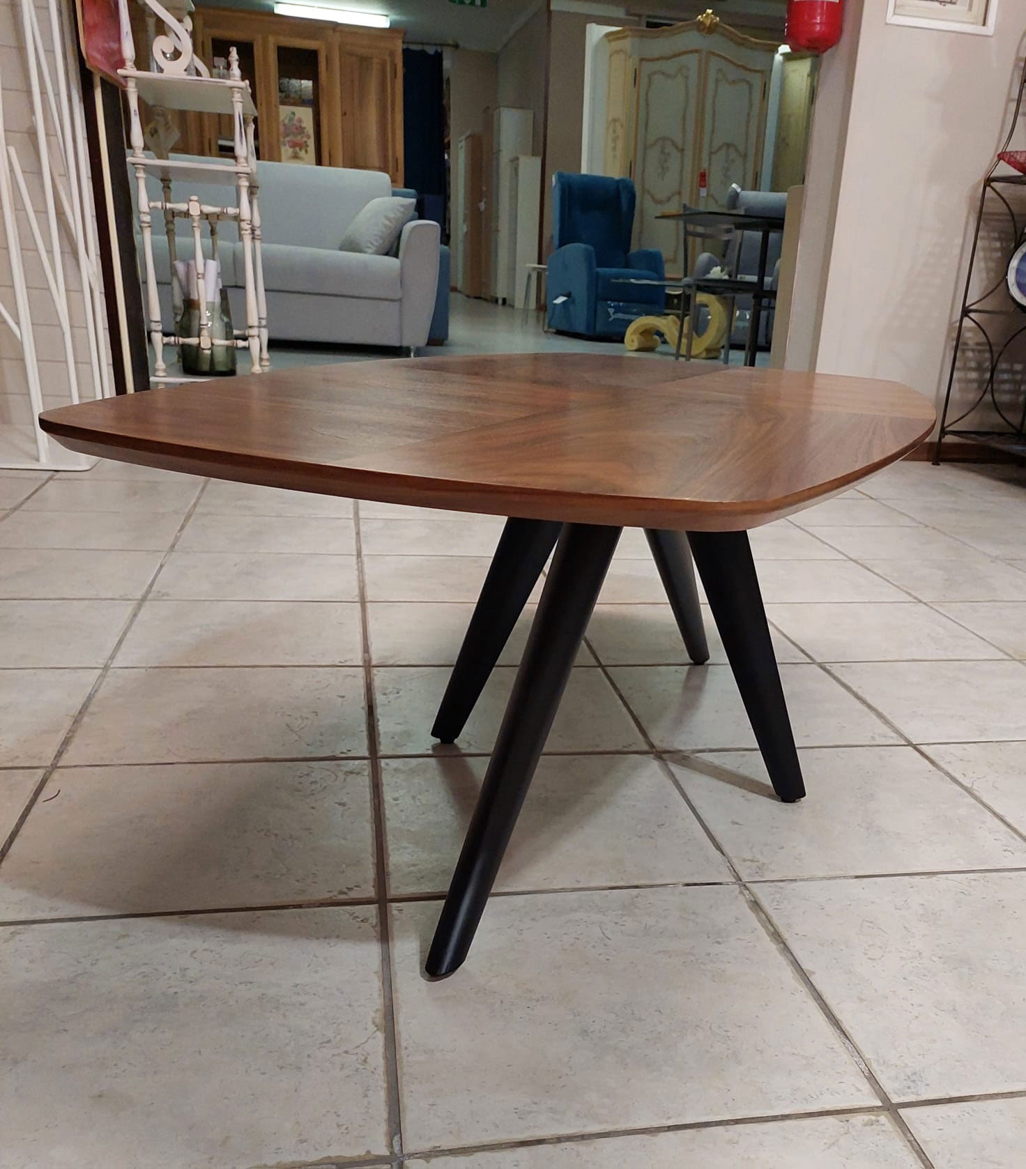 Tavolino mod. TOD JF in legno di noce