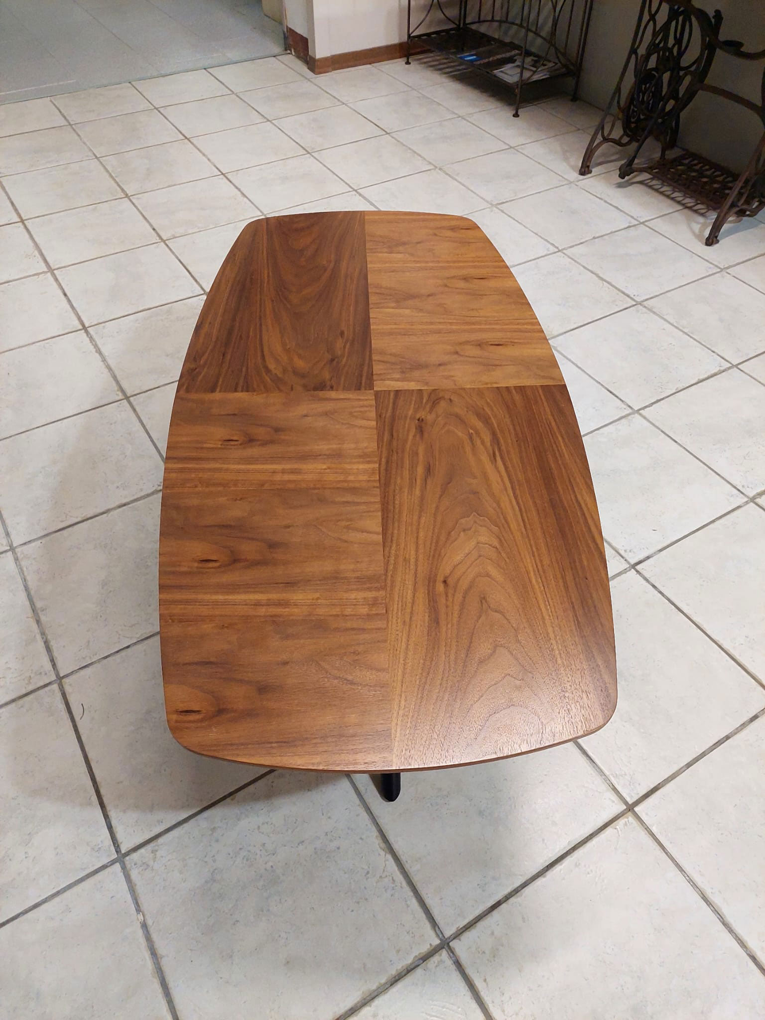 Tavolino mod. TOD JF in legno di noce